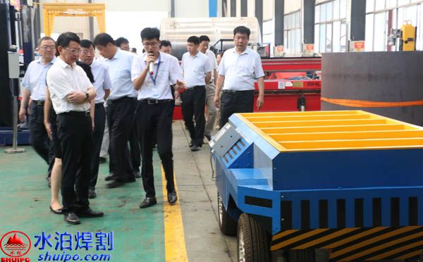 AGV機(jī)器人持續(xù)火熱，新領(lǐng)域帶來(lái)發(fā)展新機(jī)遇，水泊焊割自主研發(fā)的AGV小車